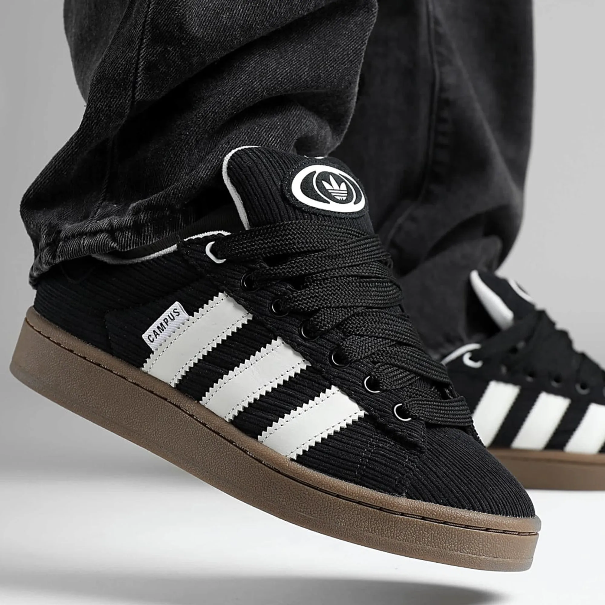 Adidas Originals | CAMPUS 00S { CORE BLACK/WHITE/GUM