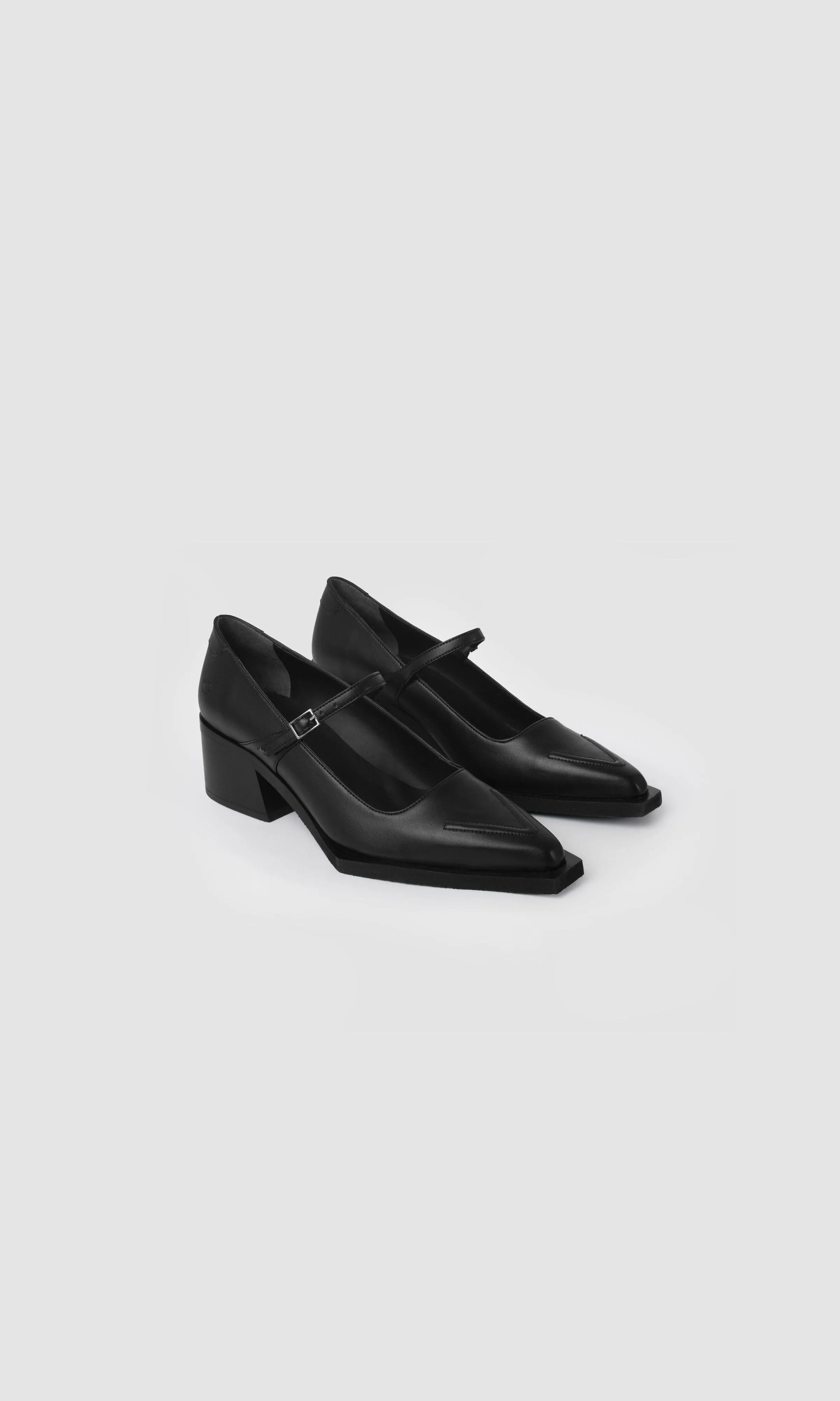 Julia Apple Leather Vegan Pumps | Black