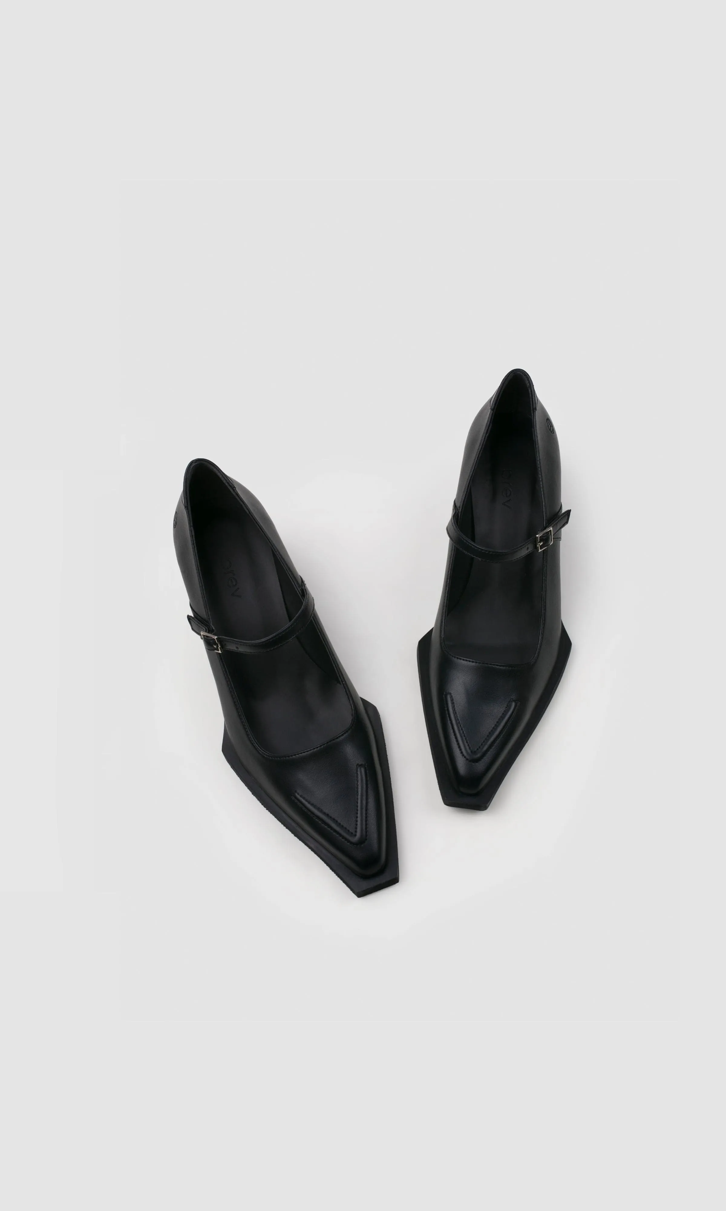 Julia Apple Leather Vegan Pumps | Black