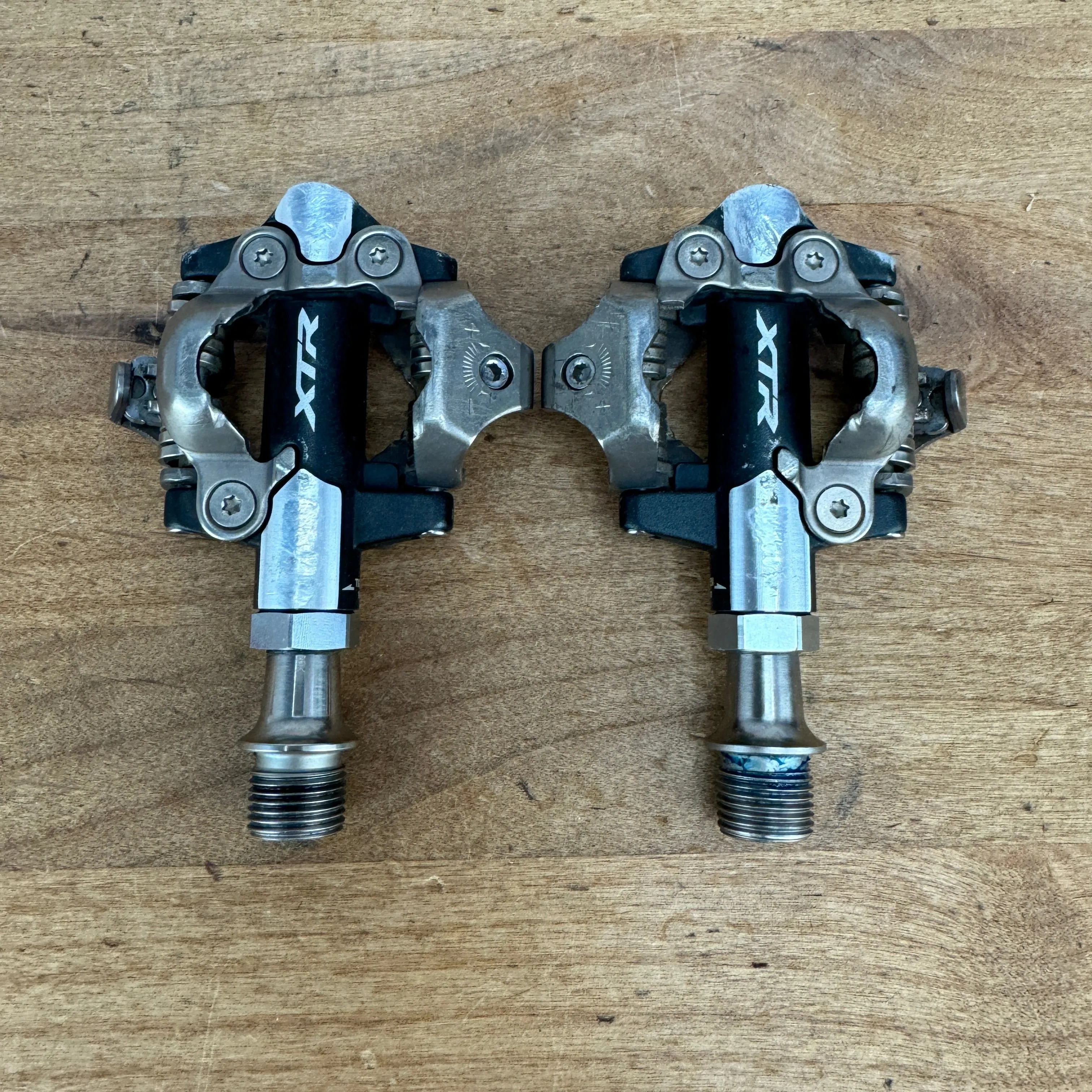 Light Use! Shimano XTR PD-M9100 55mm Stainless Steel Spindle Pedals   Cleats