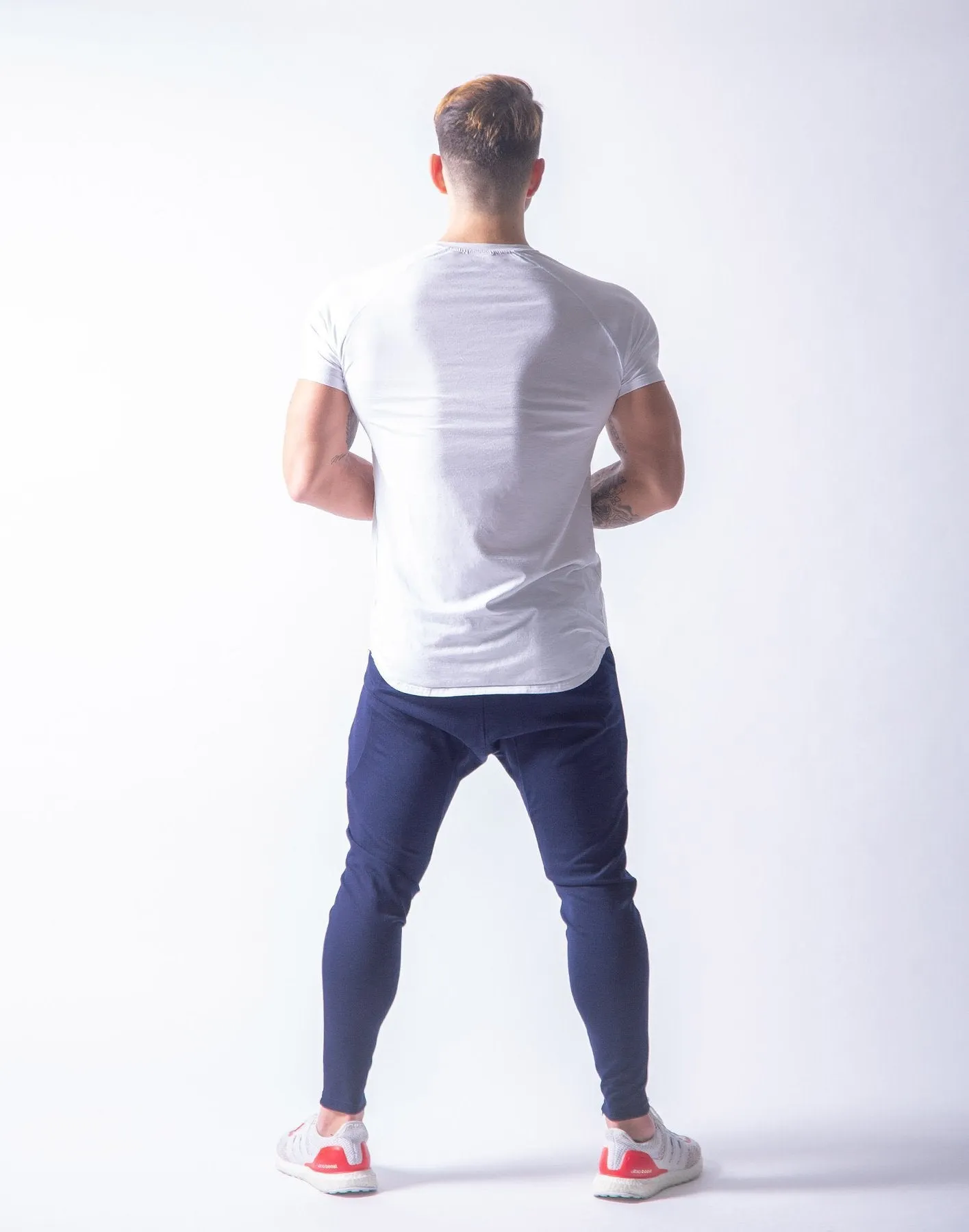 Men's Raglan Sports Slim Fit  Curved Hemline Tee