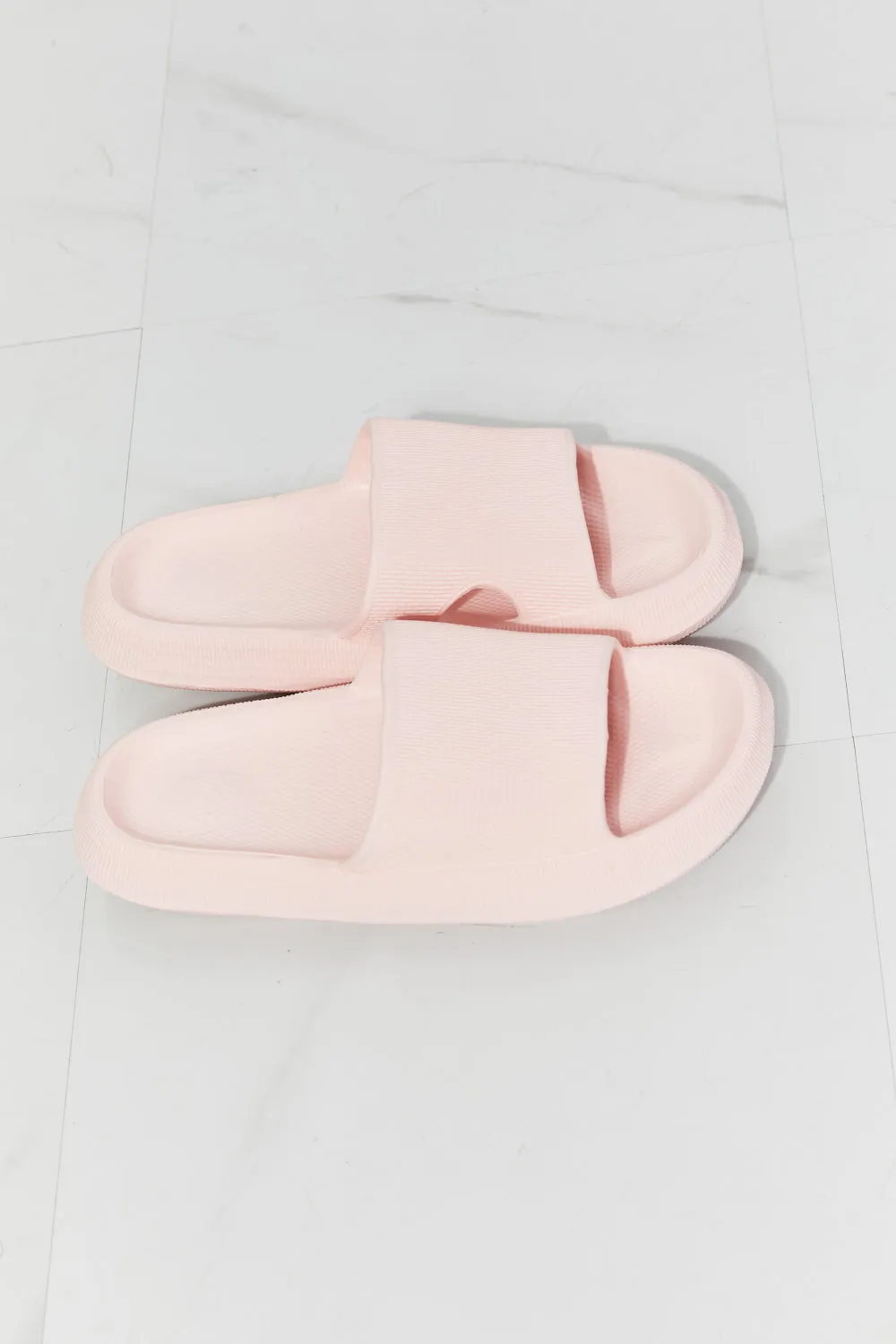 MMShoes Arms Around Me Open Toe Slide in Pink